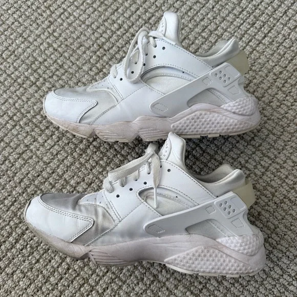 Nike Huarache Sneakers - Picture 4 of 5